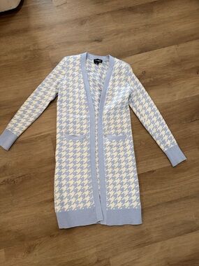 Express Blue and Cream Houndstooth Cardigan